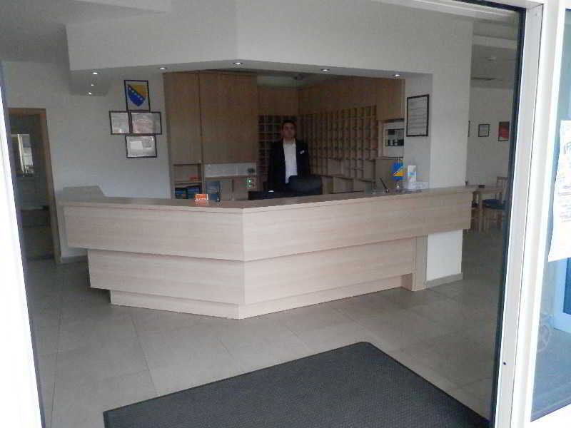 Student Hotel Mostar Bagian luar foto