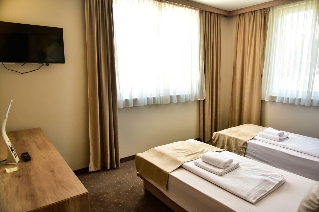 Student Hotel Mostar Bagian luar foto