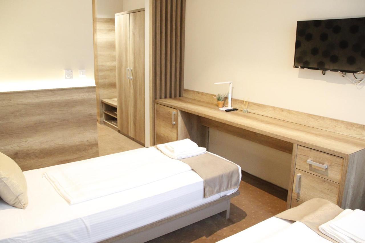 Student Hotel Mostar Bagian luar foto